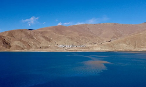 Yamdrok-Yumtso-Lake